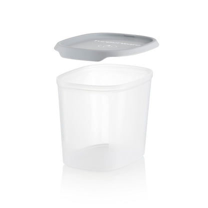 Transparante opbergbox met grijs deksel, ideaal voor keukenorganisatie en voedselopslag