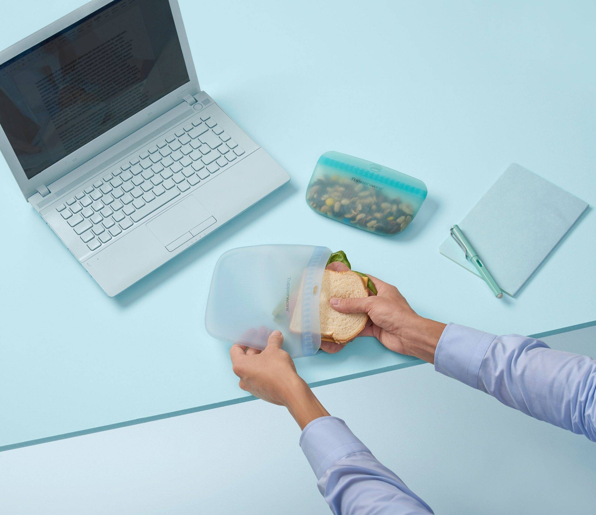 Tupperware Ultimate Silicone Bag Slim Medium - Ivonne's Kitchentools