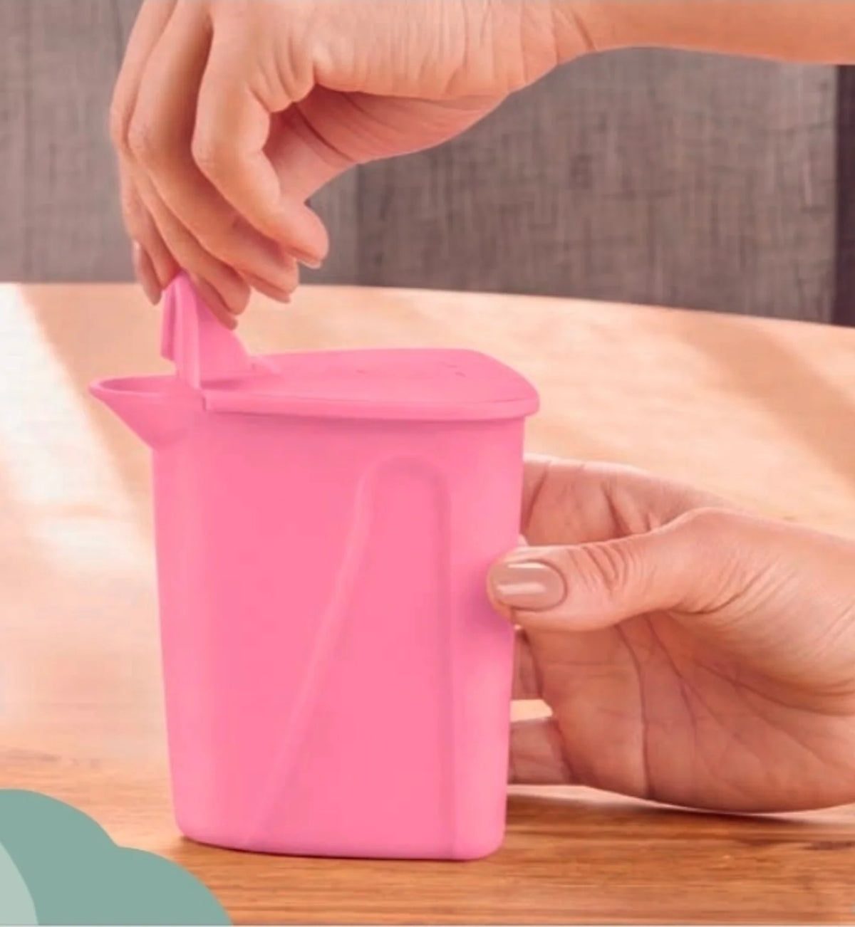 Tupperware Vintage Suiker- en Melkset – 2 × 350 ml met houder