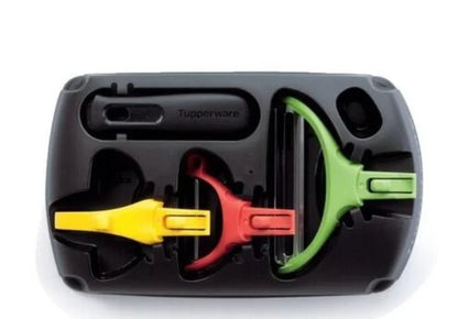 Tupperware schilmesjes set met gele, rode en groene schilmesjes in zwarte houder