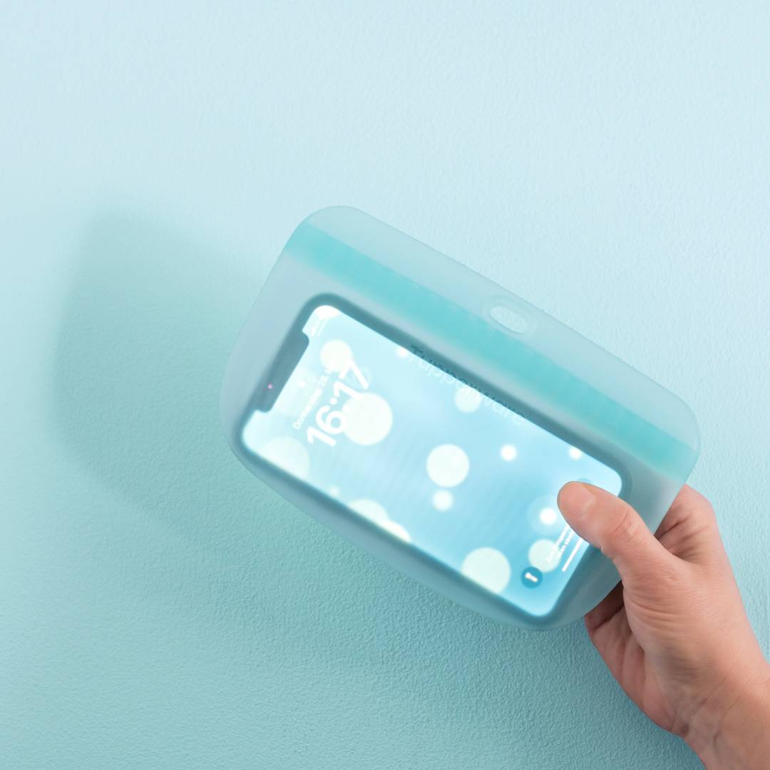 Tupperware Ultimate Silicone Slim Bag Small - Ivonne's Kitchentools